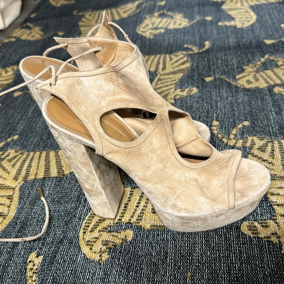Aquazzura beige suede platform shoes like new 38.5 - Picture 2 of 8